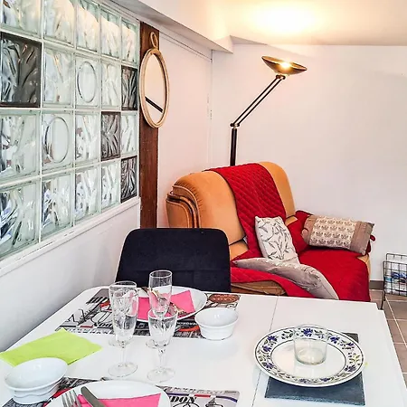 1 Bedroom Stunning In Casa vacanze Saint-Vivien-de-Médoc
