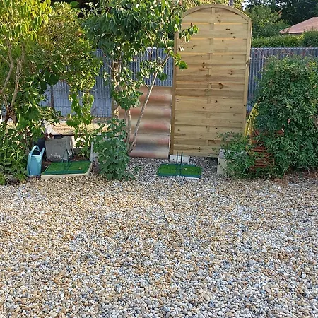 1 Bedroom Stunning In Casa vacanze Saint-Vivien-de-Médoc