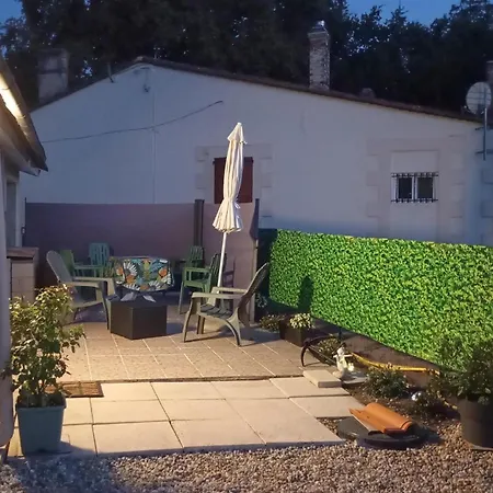 Casa vacanze 1 Bedroom Stunning In Saint-Vivien-de-Médoc